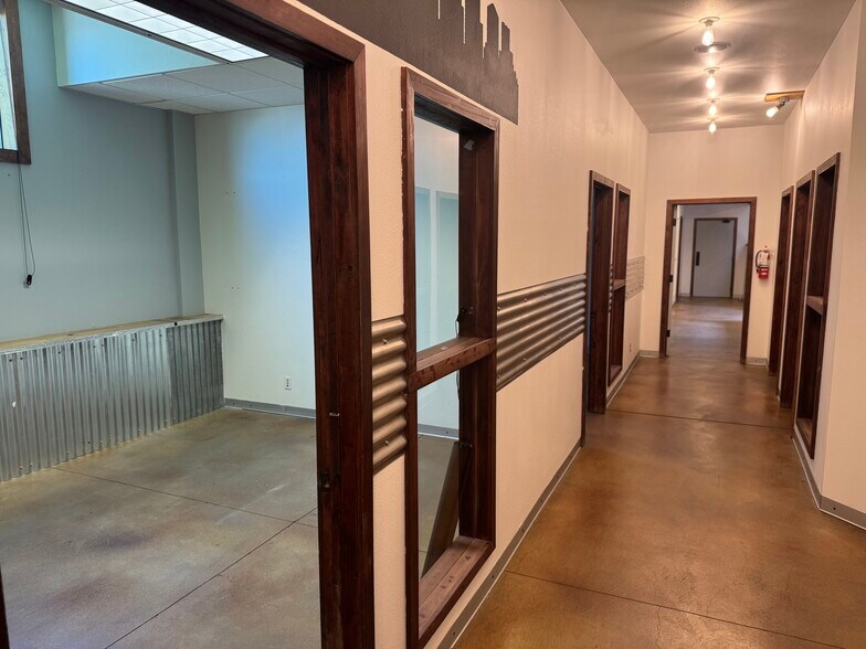 More Photos Of 2570 W 8th Ave, Denver Warehouse For Sale