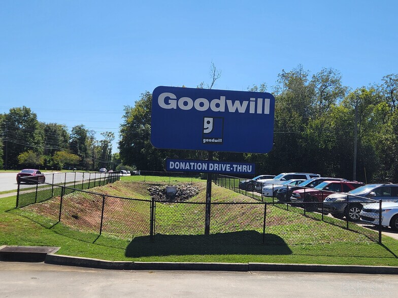 More Photos Of 6109 Houston Rd, Macon-Bibb Freestanding For Sale