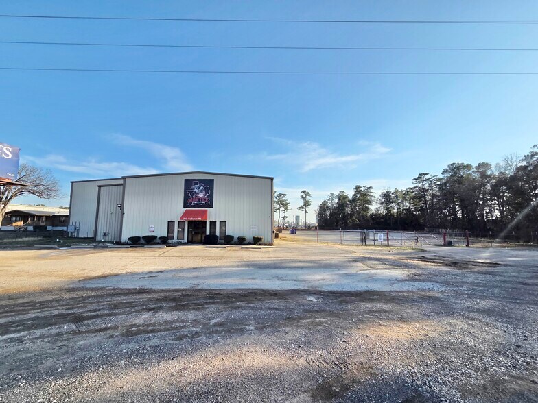 More Photos Of 1740 Callahan Rd, Longview Warehouse For Lease