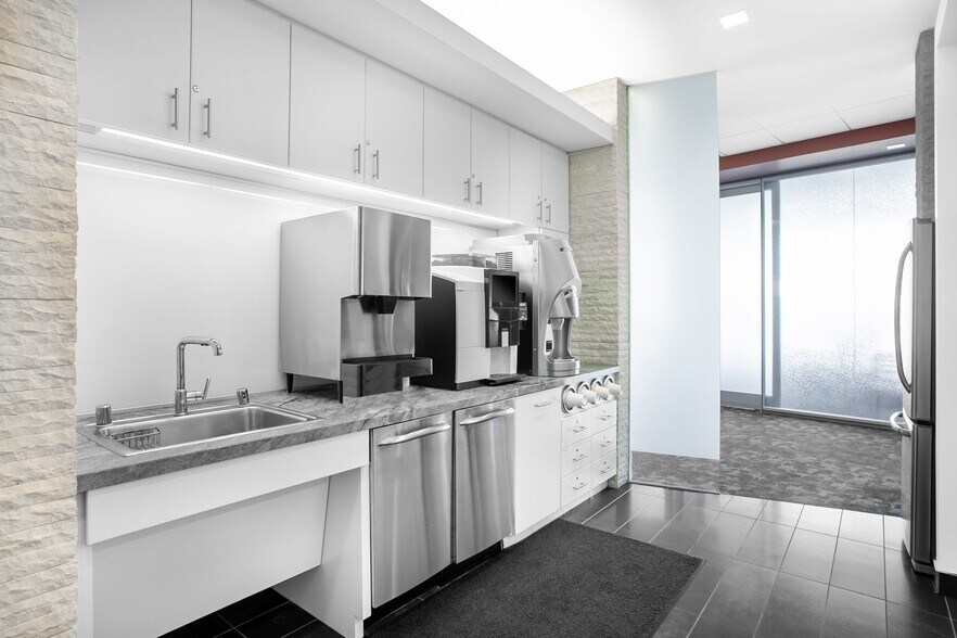 More Photos Of 5851 Legacy Cir, Plano Coworking Space