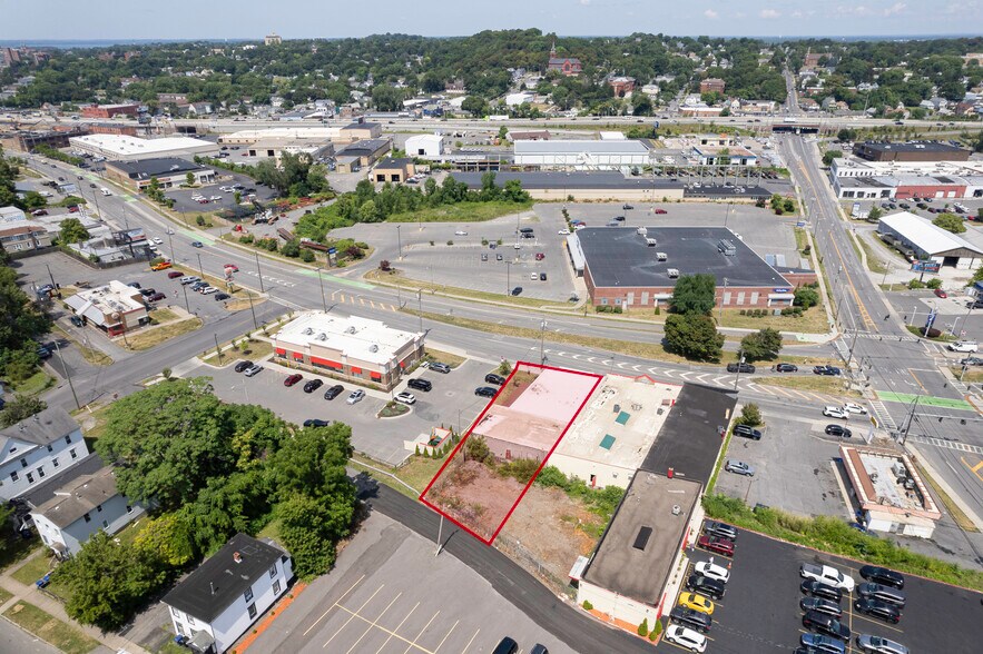 More Photos Of 1628 Erie Blvd E, Syracuse Flex For Sale