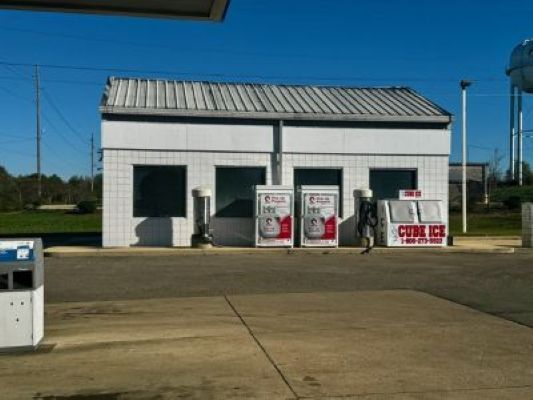More Photos Of 2841 Cliff Gookin Blvd, Tupelo Service Station For Sale