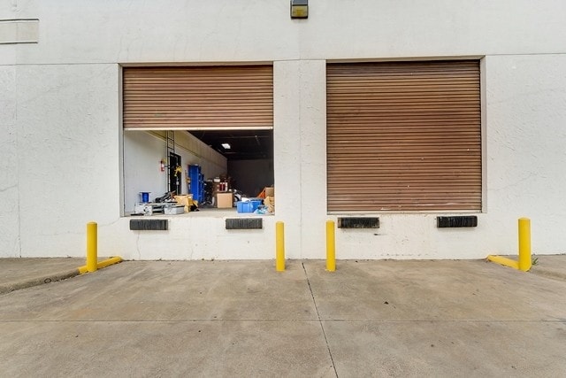 More Photos Of 801-827 Luke St, Irving Light Distribution For Lease