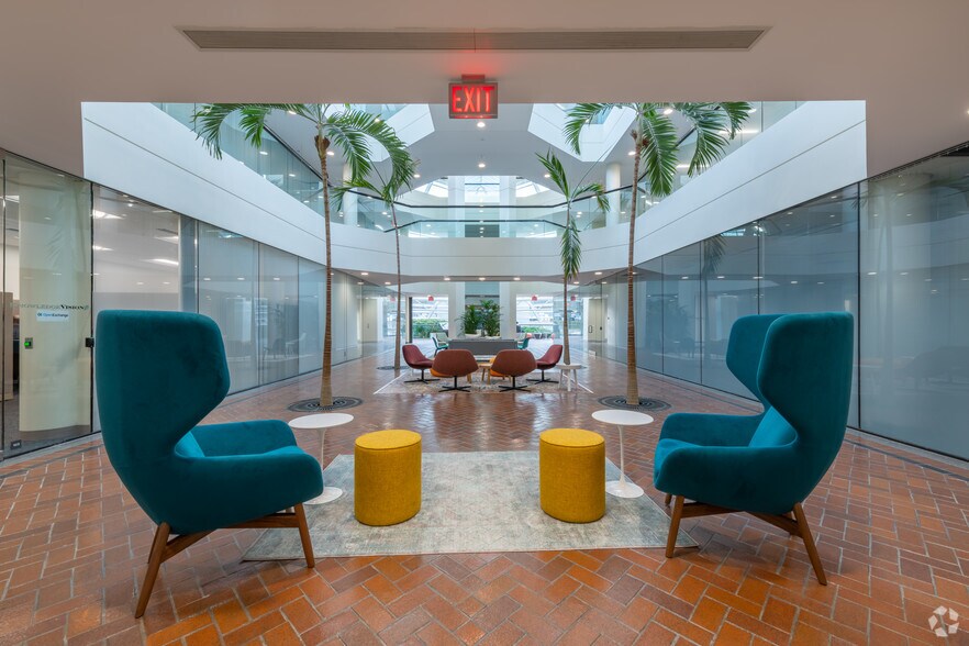 More Photos Of 55 Old Bedford Rd, Lincoln Office For Lease