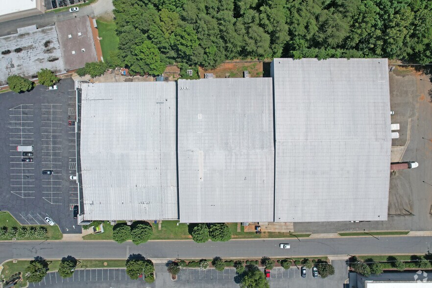 More Photos Of 3407 W Gate City Blvd, Greensboro Freestanding For Lease