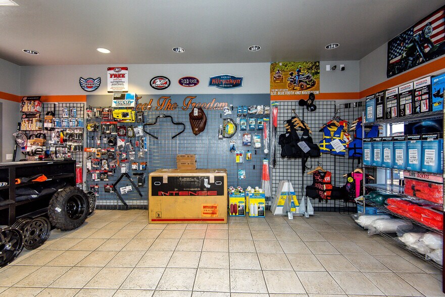 More Photos Of 2106 Highway 95, Bullhead City Auto Dealership For Sale