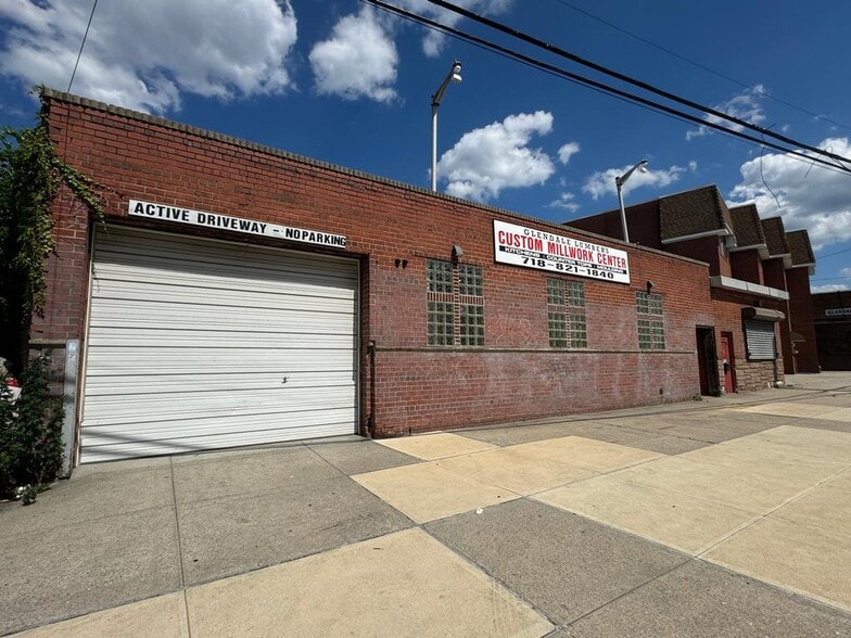 More Photos Of 7107 73rd Pl, Glendale Warehouse For Sale