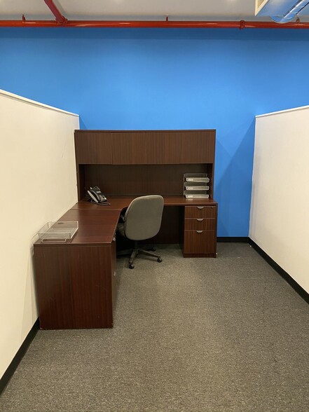 More Photos Of 1501 Iron St, North Kansas City Warehouse For Lease