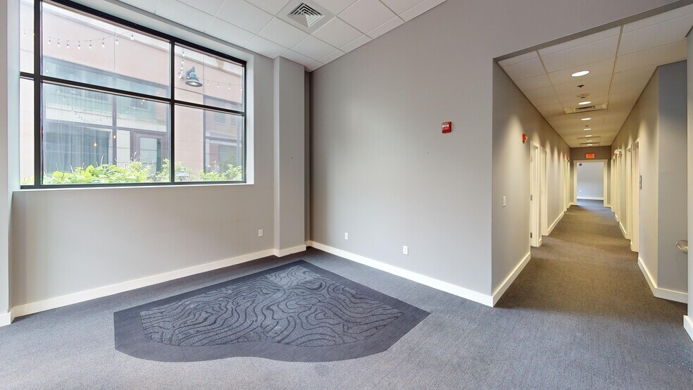 More Photos Of 7 Portwalk Pl, Portsmouth Apartments For Lease