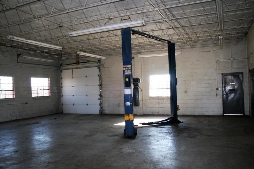 More Photos Of 4896 Scioto Darby Rd, Hilliard Auto Repair For Sale