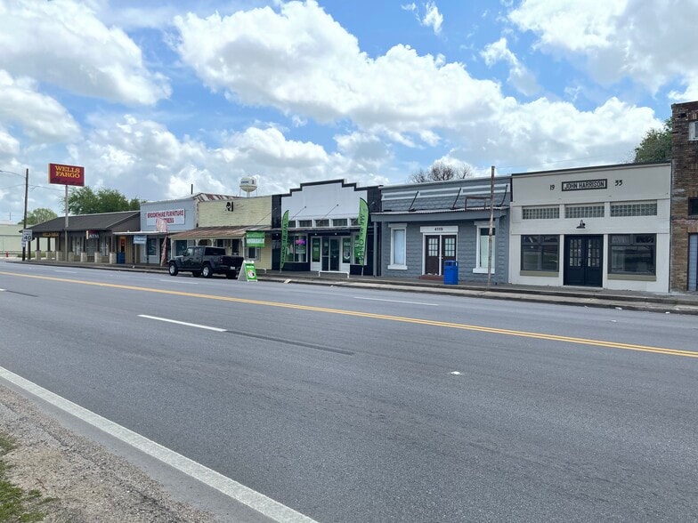 More Photos Of 4123 Highway 90, Brookshire Office For Sale