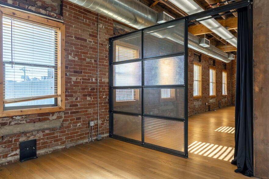 More Photos Of 2737 Larimer St, Denver Loft Creative Space For Lease