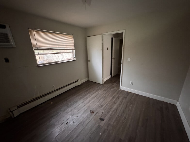 More Photos Of 1928-1934 Grand Ave, Cincinnati Apartments For Sale