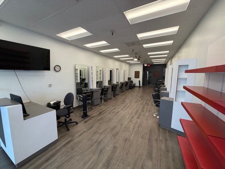 More Photos Of 7004 W Waters Ave, Tampa Storefront For Lease