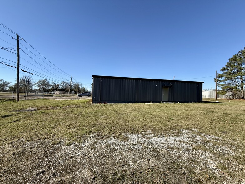 More Photos Of 2031-2033 ELLISVILLE Blvd, Laurel Flex For Sale