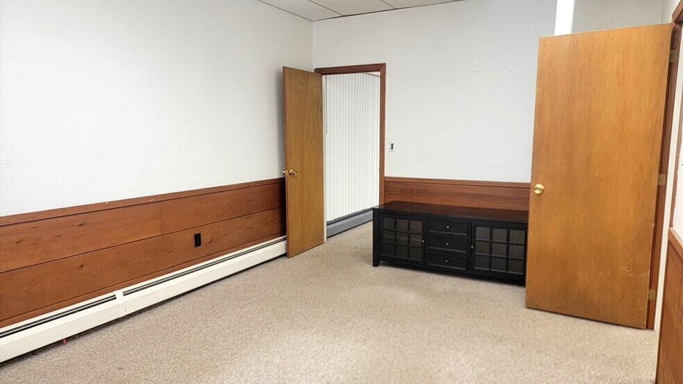 More Photos Of 97 Pleasant St, Claremont Medical For Lease