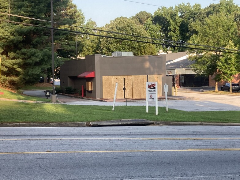 Primary Photo Of 452 S Deshon Rd, Lithonia Restaurant For Lease