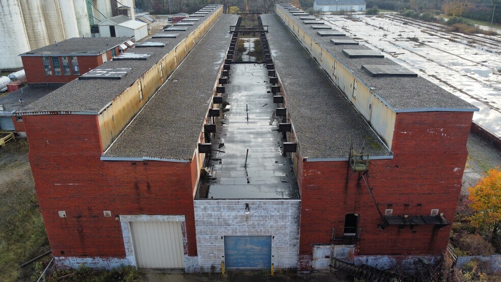 More Photos Of 2541-2551 Mills St, Marysville Manufacturing For Sale