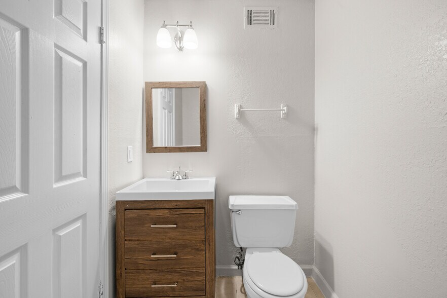 More Photos Of 7234 Tara Blvd, Jonesboro Apartments For Sale