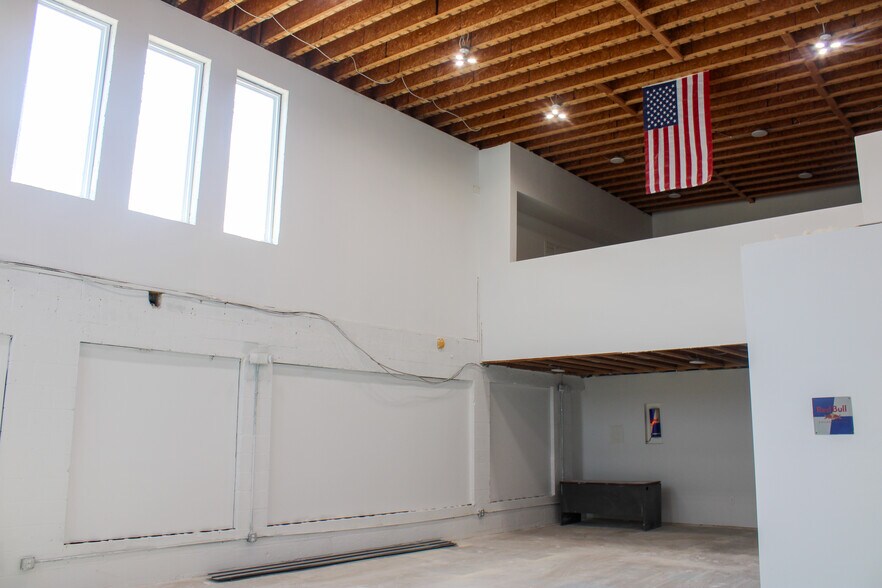 More Photos Of 8100 Memorial Pky SW, Huntsville Flex For Lease