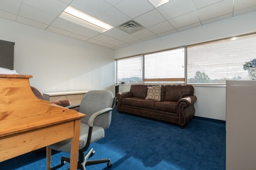 More Photos Of 205 Robin Rd, Paramus Office For Lease