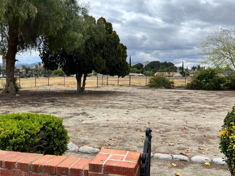 More Photos Of 41699 Acacia Ave, Hemet Land For Sale