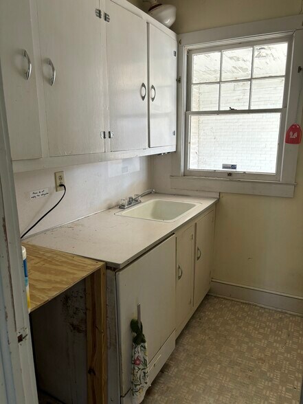 More Photos Of 205 Harry C Raysor Dr, Saint Matthews Office For Sale