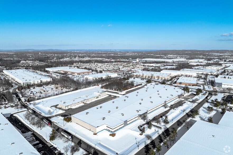 More Photos Of 1 Heller Park Ln, Somerset Unknown For Lease