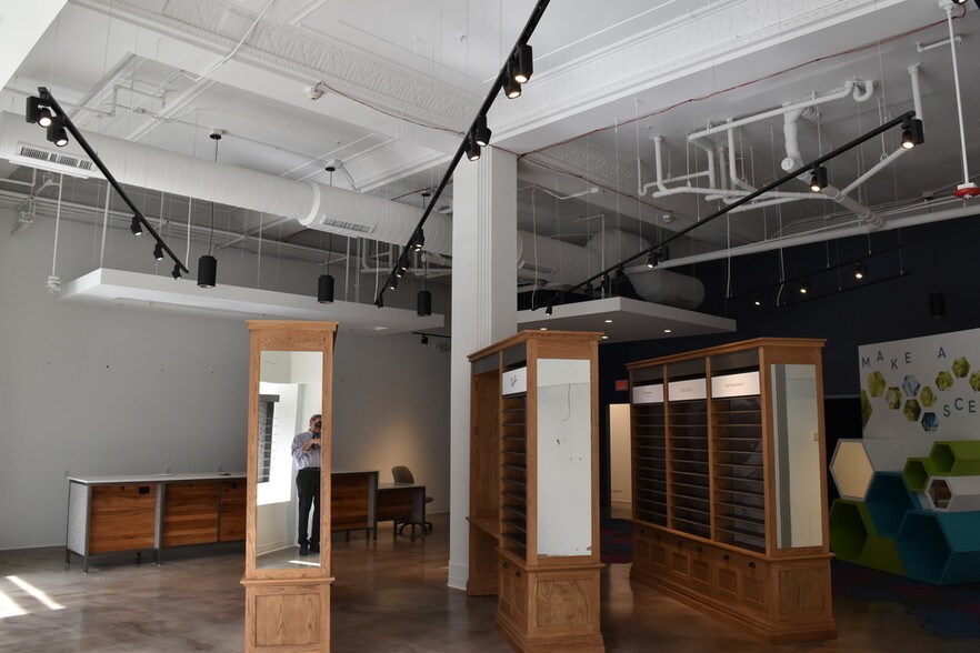 More Photos Of 1702 Sherman Ave, Evanston Apartments For Lease