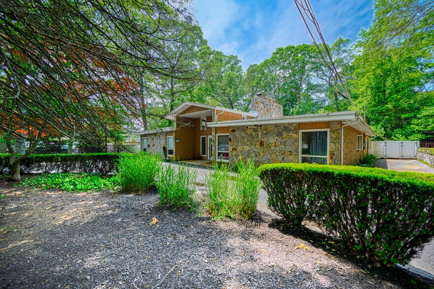 More Photos Of 10 Hunter Ave, Miller Place Office Residential For Sale