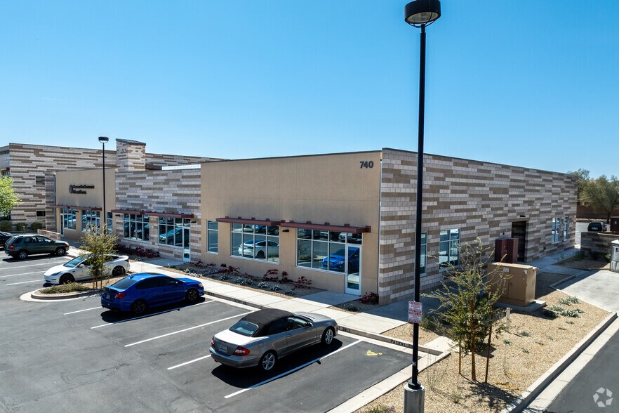 More Photos Of 740 N Estrella Pky, Goodyear Medical For Lease