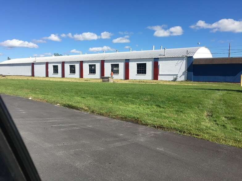 More Photos Of 23076 State Route 12, Watertown Showroom For Sale