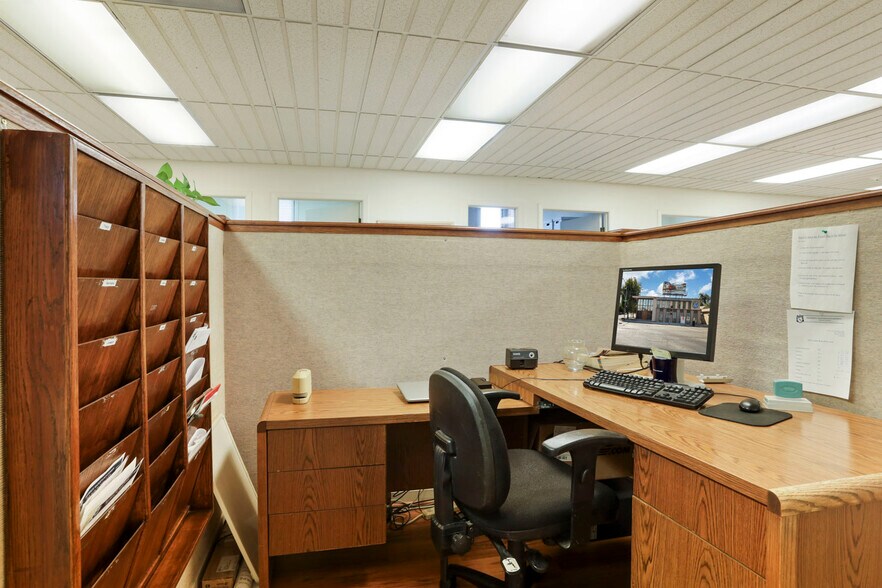 More Photos Of 200 W Harding Way, Stockton Office For Lease