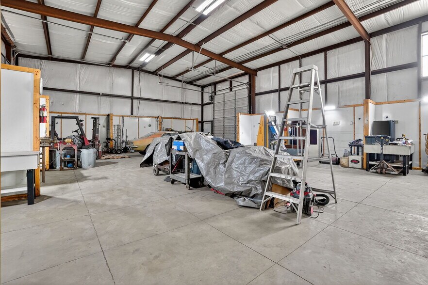 More Photos Of 1317 County Rd 114 rd, Midland Industrial For Sale