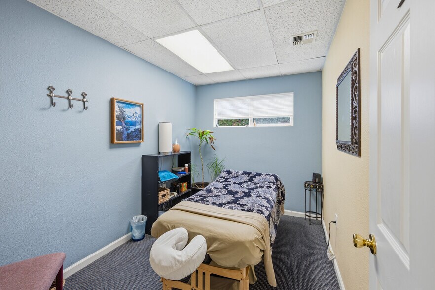 More Photos Of 1097 E Main St, Grass Valley Office For Sale