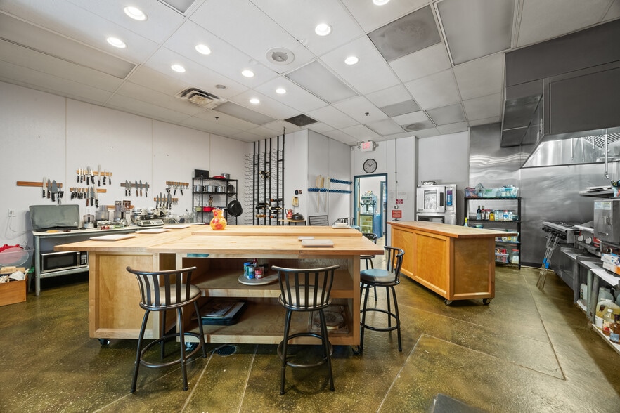 More Photos Of 145 Hilden Rd, Ponte Vedra Storefront For Sale