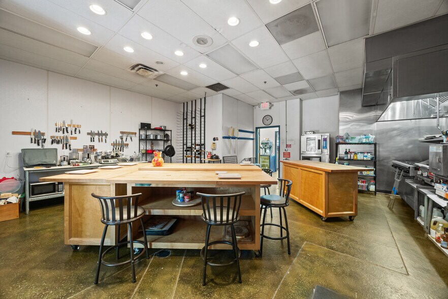 More Photos Of 145 Hilden Rd, Ponte Vedra Storefront For Sale