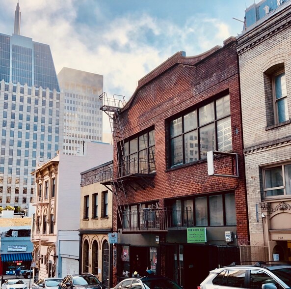 More Photos Of 716-720 Sacramento St, San Francisco Office For Lease