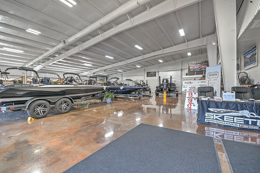 More Photos Of 2905 Cherokee Park Rd, Morristown Auto Dealership For Sale