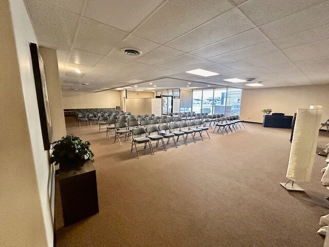 More Photos Of 2455 Stanley Ave, Dayton Auto Dealership For Sale