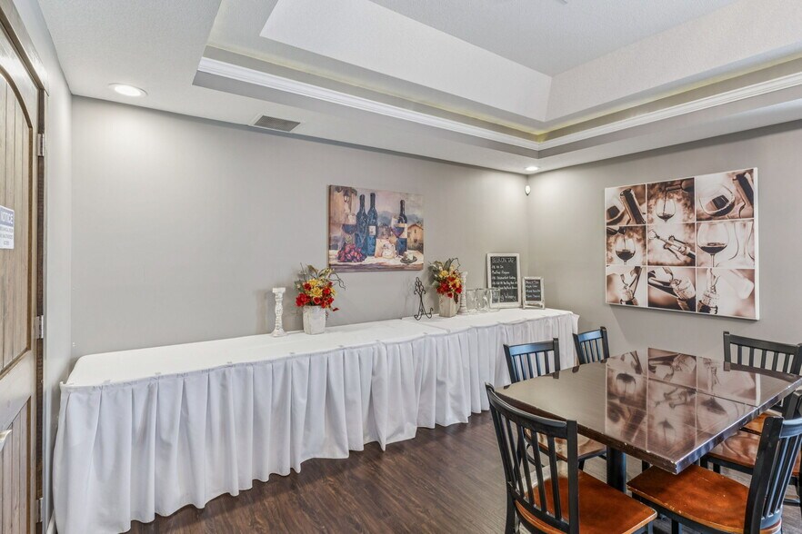 More Photos Of 1720 North Ridge Rd, Findlay General Retail For Sale