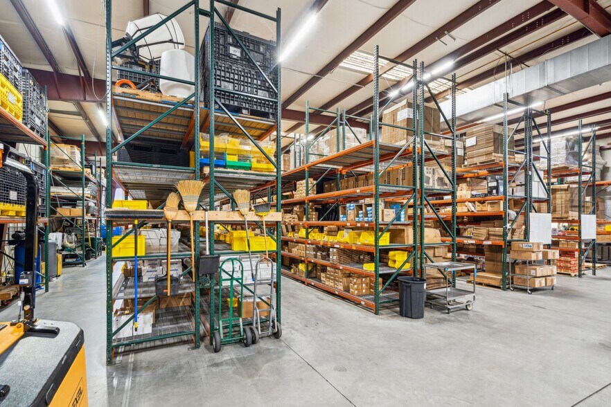 More Photos Of 3864 Leeds Ave, North Charleston Light Manufacturing For Sale