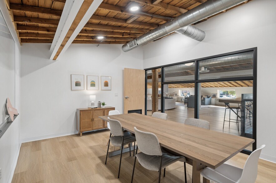 More Photos Of 1153 SE 16th Ave, Minneapolis Coworking Space