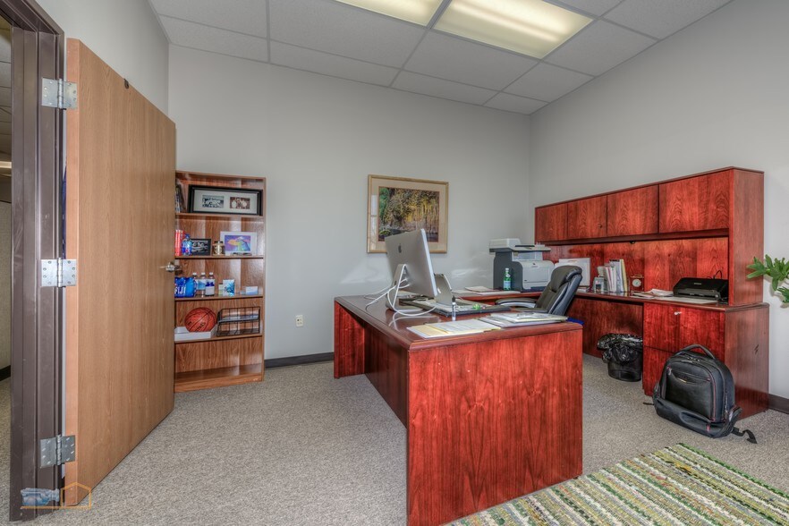 More Photos Of 1376 Miners Dr, Lafayette Research And Development For Lease