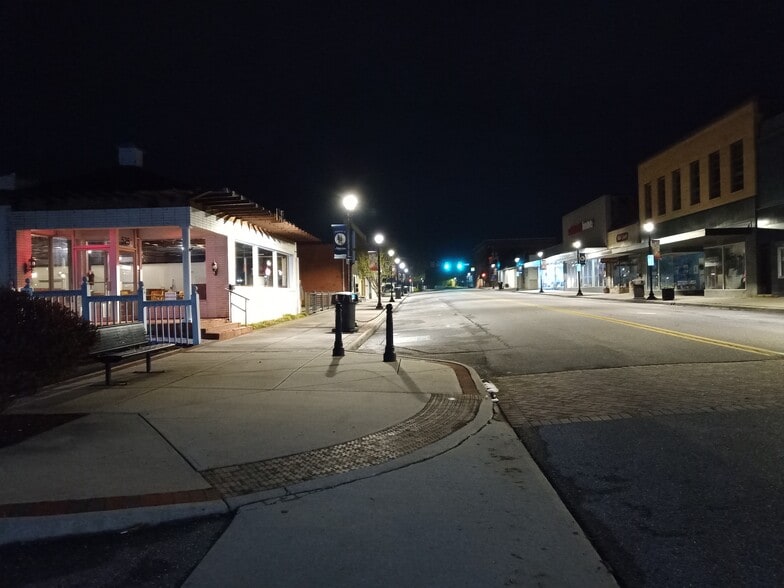 More Photos Of 525 Main St, Altavista Specialty For Sale