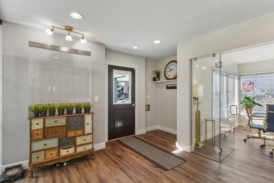 More Photos Of 152 W 500 S, Bountiful Office For Lease