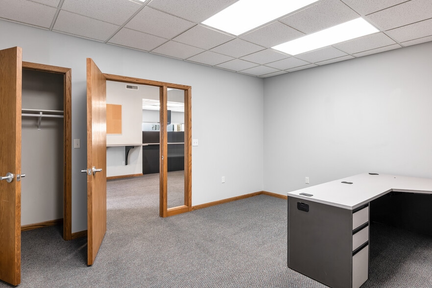 More Photos Of 102 S Woodward St, Brandon Service Station For Sale