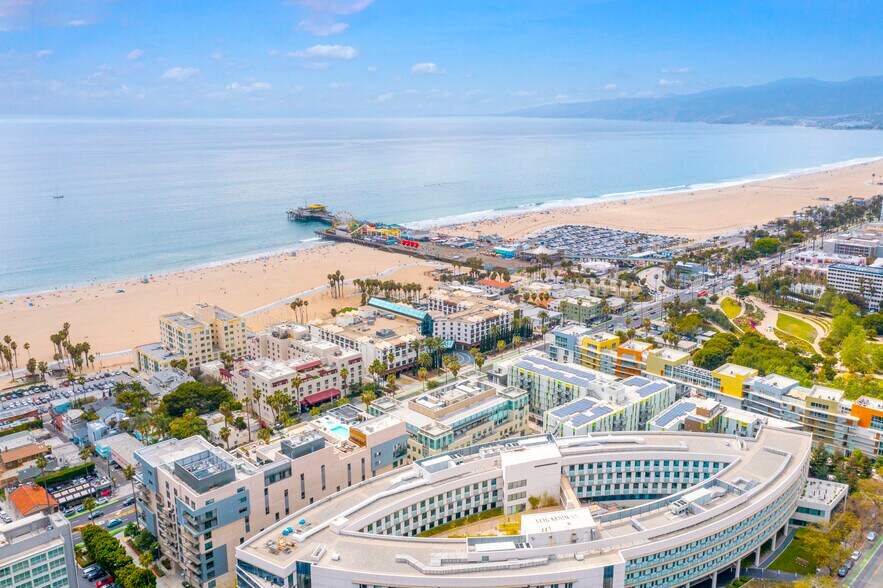 More Photos Of 1733 Ocean Ave, Santa Monica Office For Lease