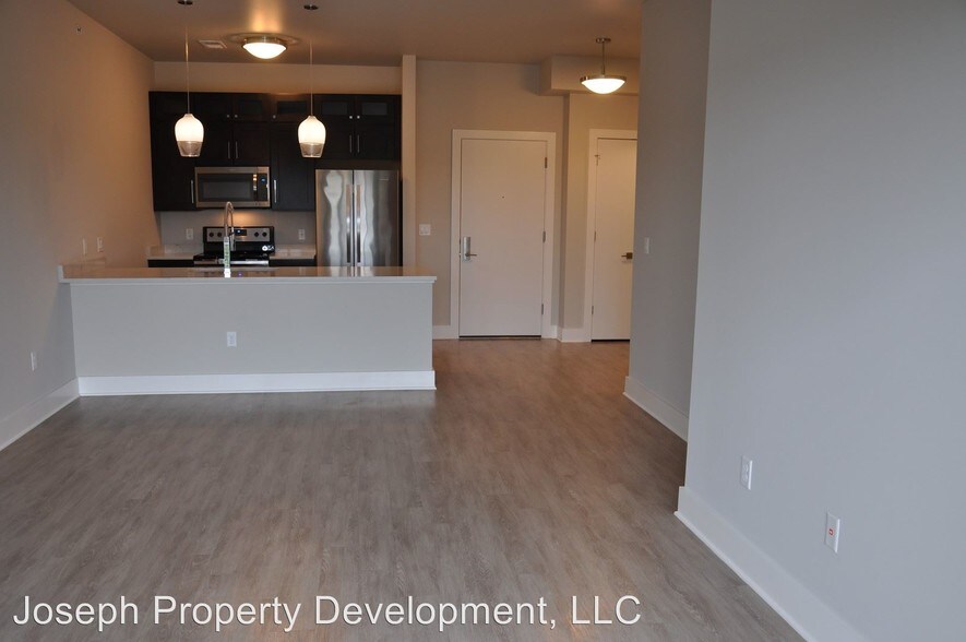 More Photos Of 4175 N Oakland Ave, Shorewood Multifamily For Sale