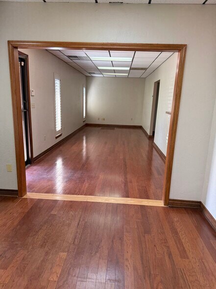 More Photos Of 11317 S Western Ave, Oklahoma City Medical For Lease